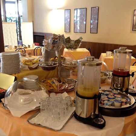 Hotel Milano Pistoia Luaran gambar