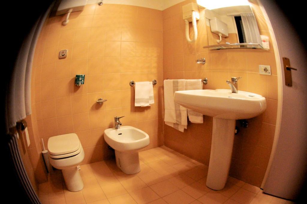 Hotel Milano Pistoia Luaran gambar